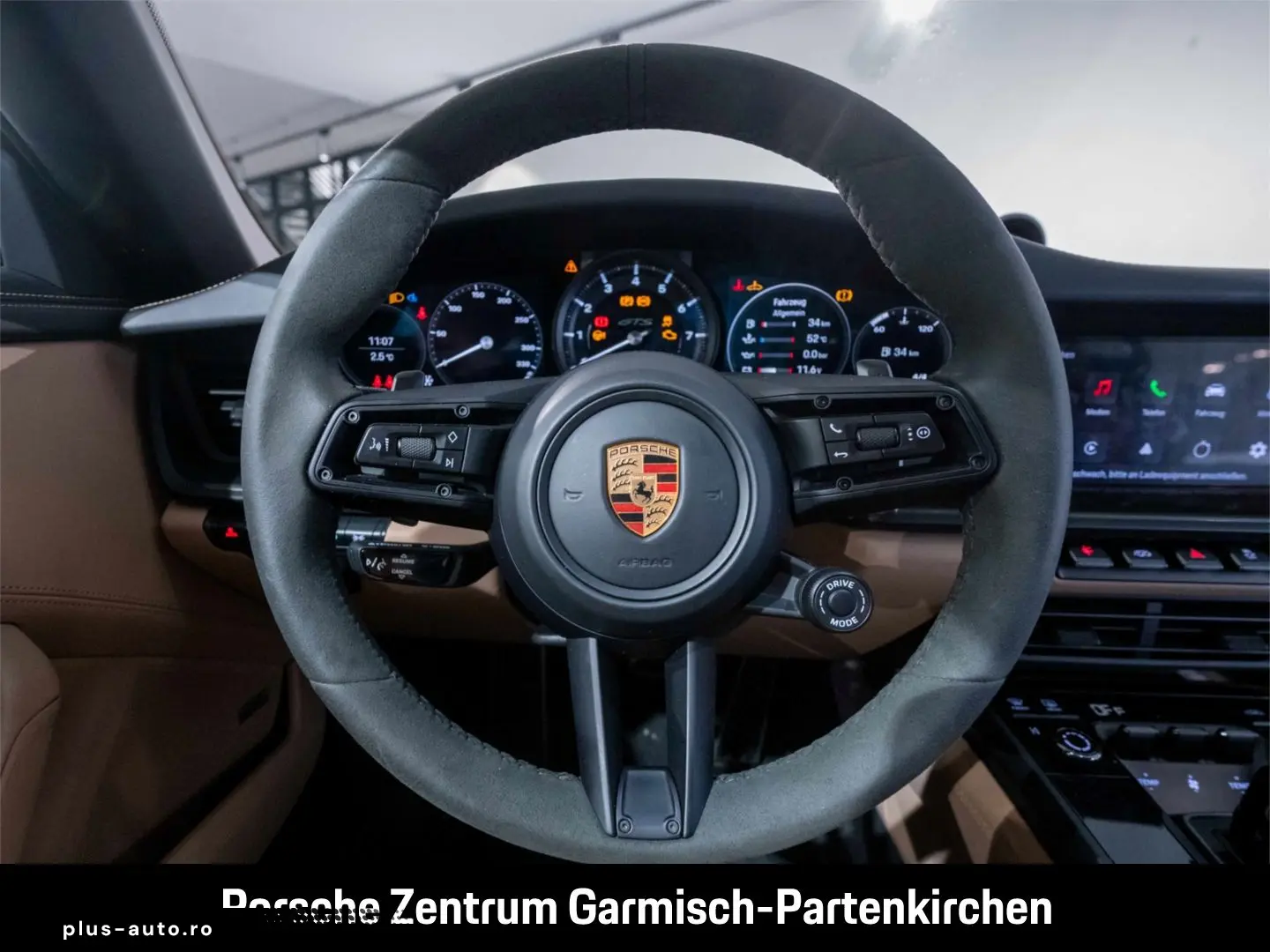 PORSCHE 992 911 Carrera 4 GTS Cabriolet