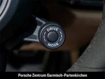 PORSCHE 992 911 Carrera 4 GTS Cabriolet