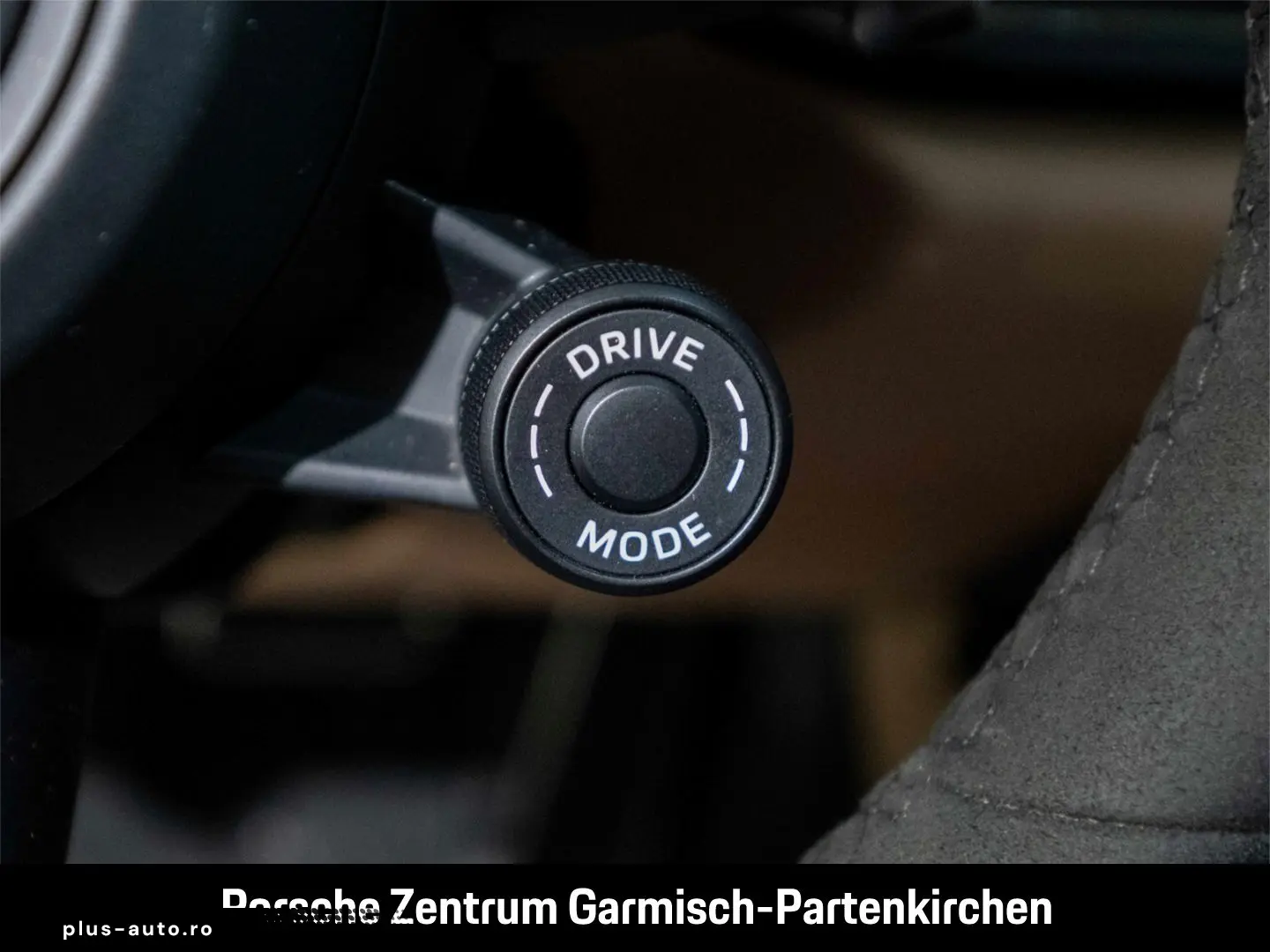 PORSCHE 992 911 Carrera 4 GTS Cabriolet