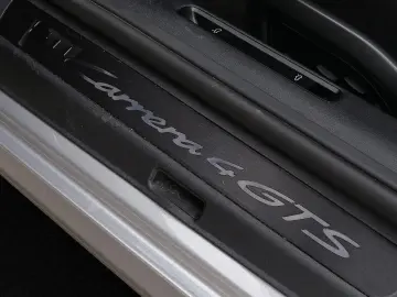 PORSCHE 992 911 Carrera 4 GTS Cabrio BOSE LED-Matrix