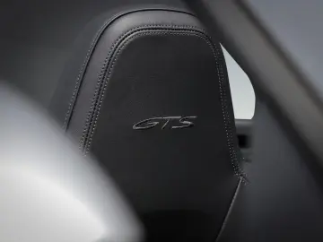 PORSCHE 992 911 Carrera 4 GTS Cabrio BOSE LED-Matrix