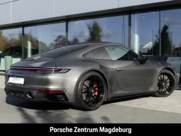 PORSCHE 992 (911) Carrera 4 GTS