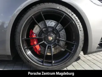 PORSCHE 992 (911) Carrera 4 GTS