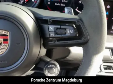 PORSCHE 992 (911) Carrera 4 GTS