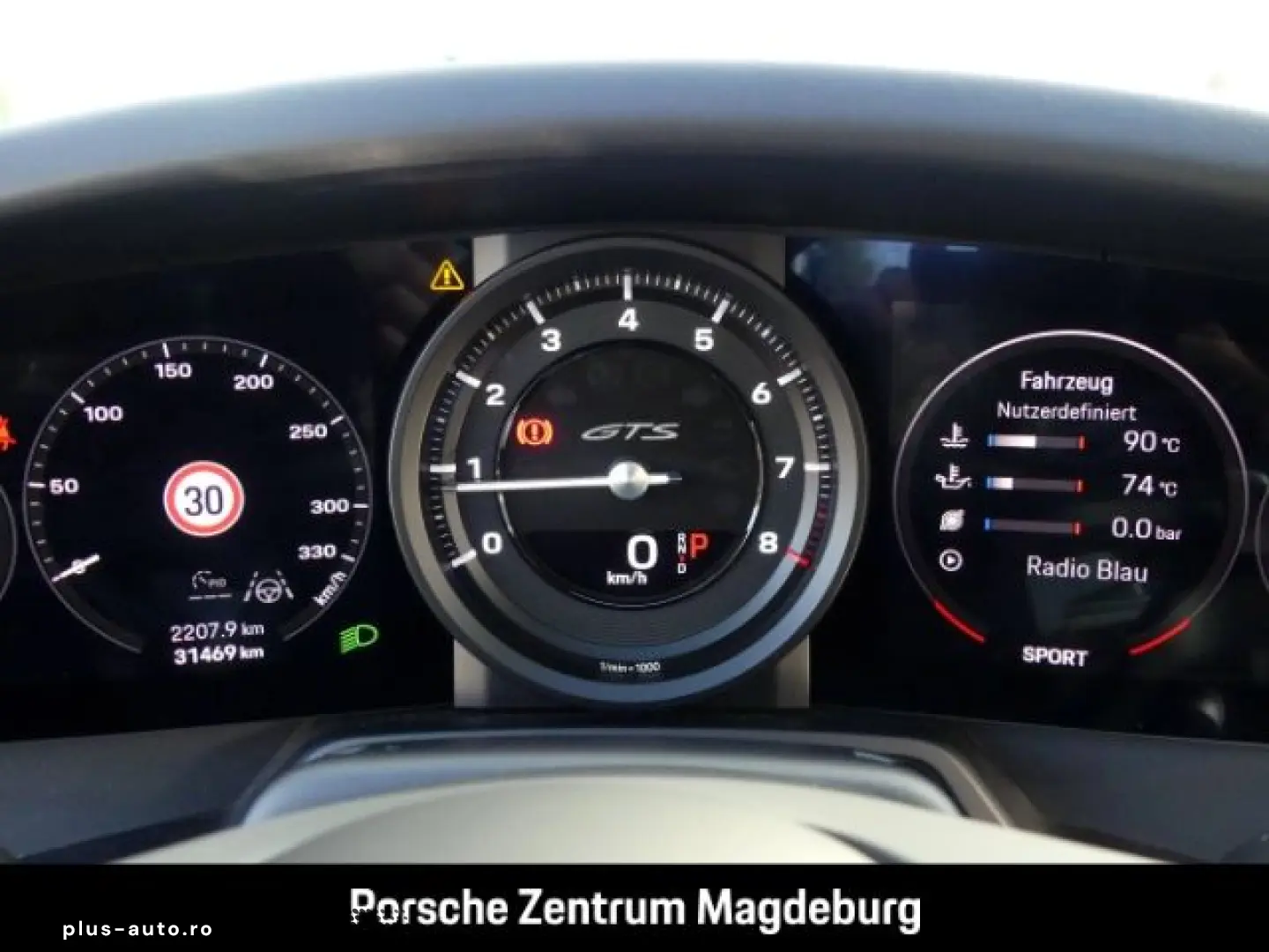 PORSCHE 992 (911) Carrera 4 GTS