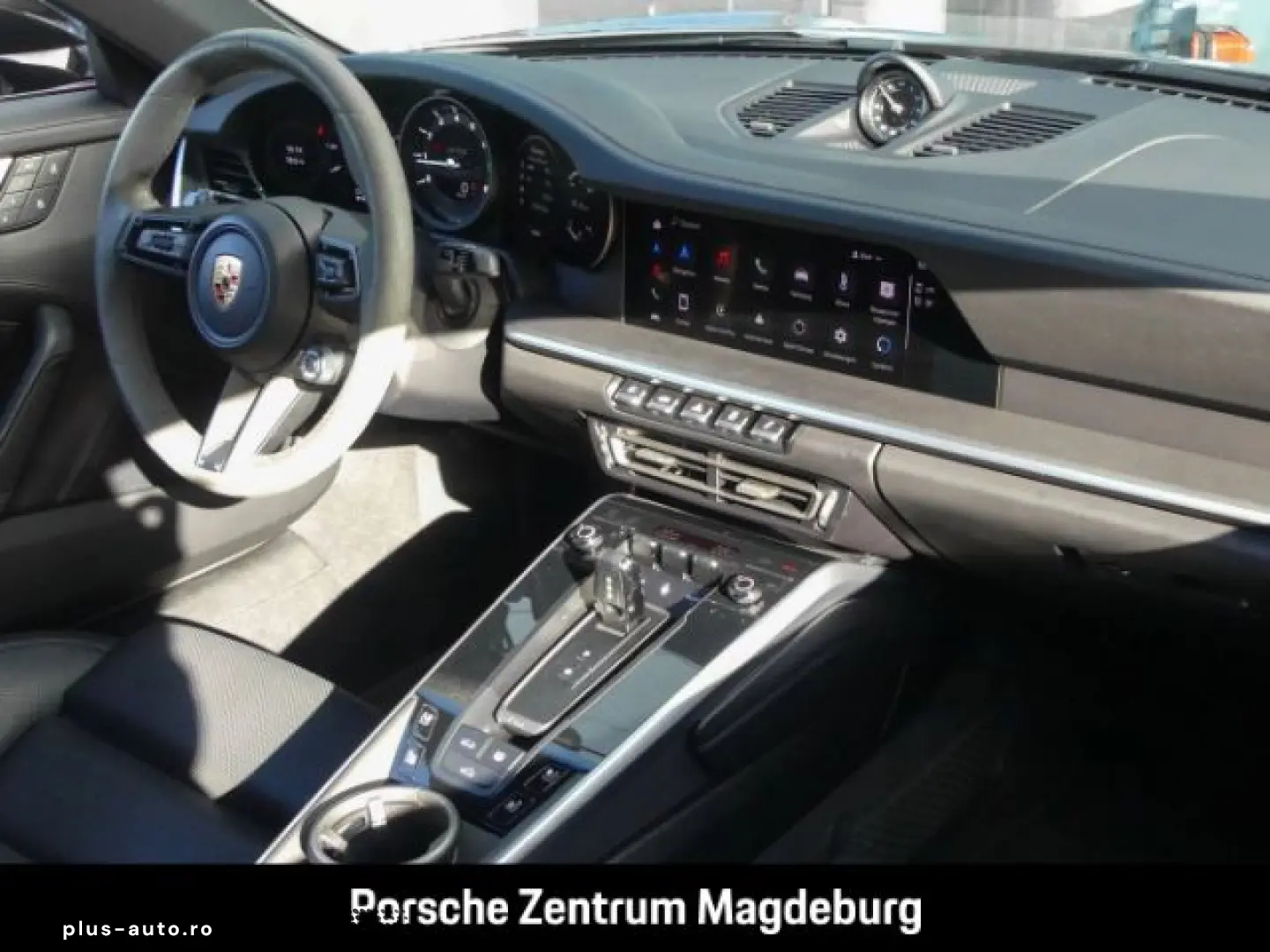 PORSCHE 992 (911) Carrera 4 GTS