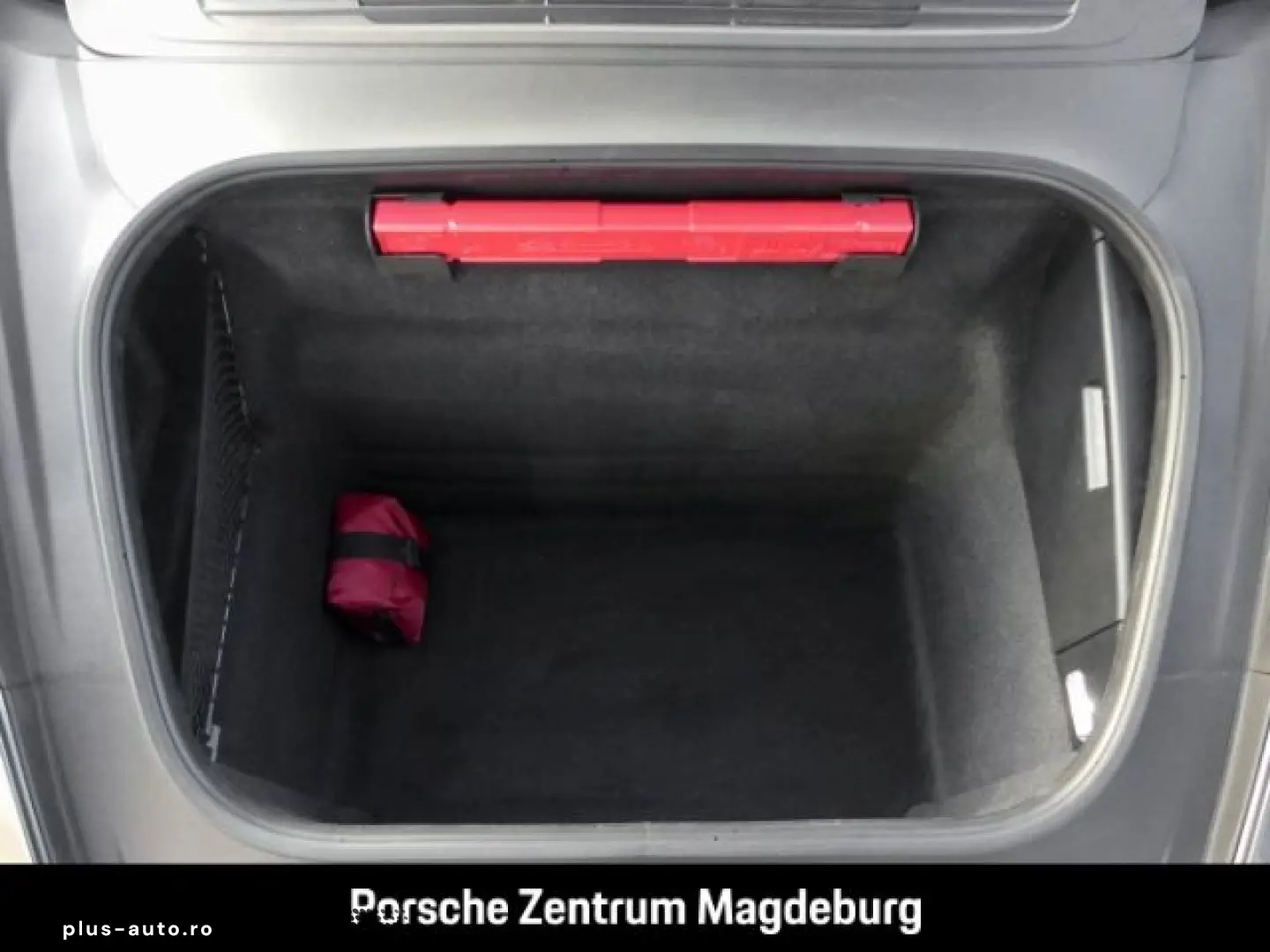 PORSCHE 992 (911) Carrera 4 GTS