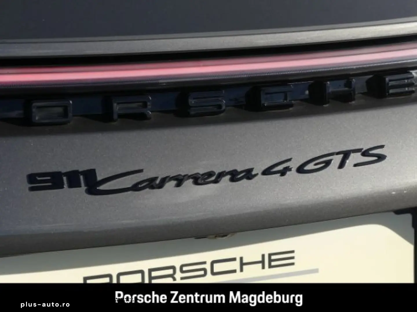 PORSCHE 992 (911) Carrera 4 GTS