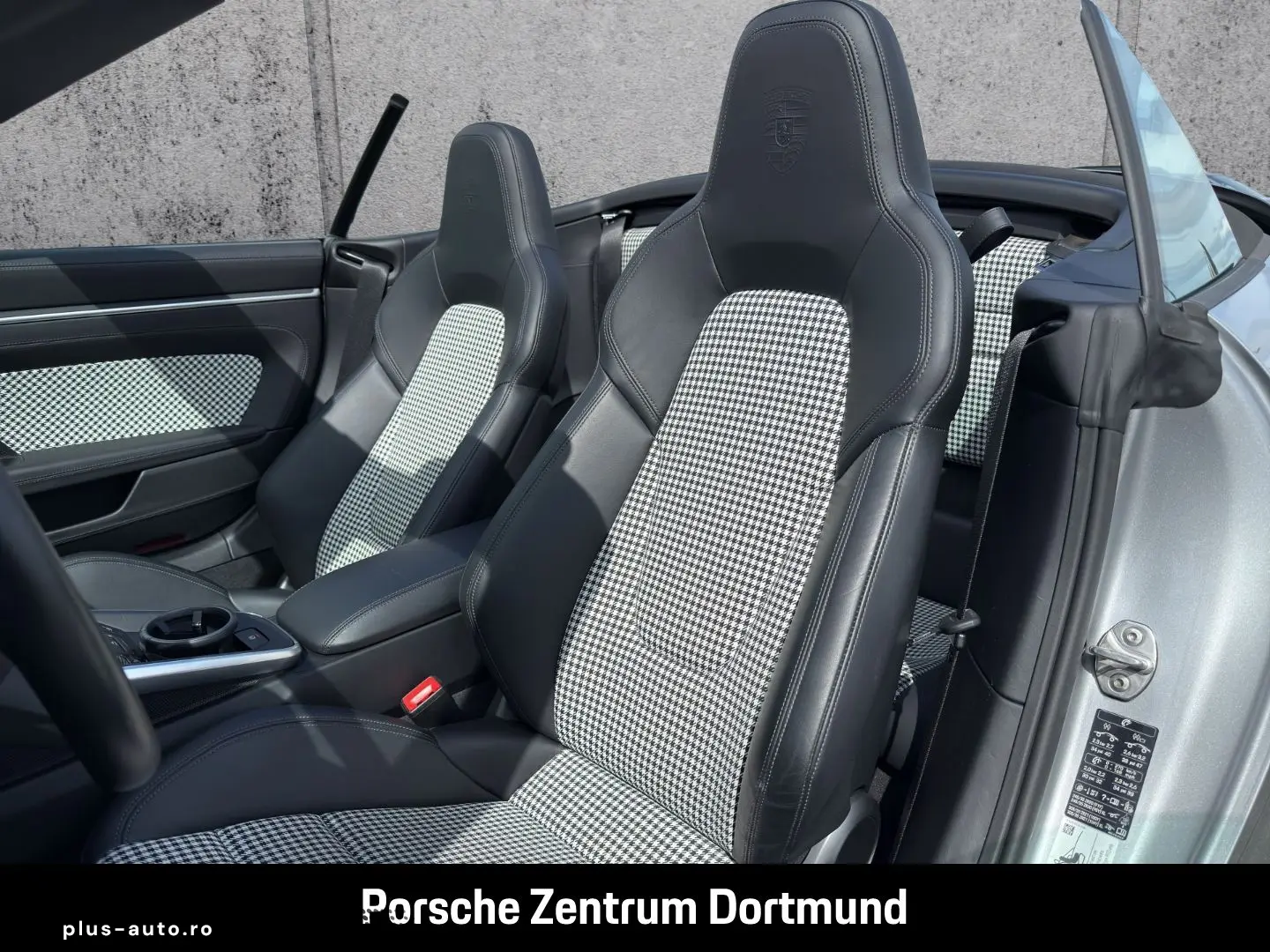 PORSCHE 992 911 Carrera 4S Cabriolet