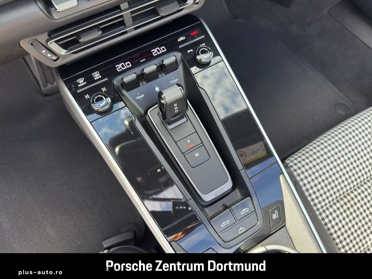 PORSCHE 992 911 Carrera 4S Cabriolet