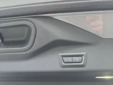 BMW X5 xDrive40i 22 Zoll AHK M Sportpaket Komfortsit