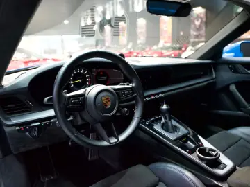 PORSCHE 911 GT3 VAT Lift PDLS  18'Seats Bose