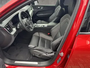 VOLVO XC60 B4 Benzin Plus Dark