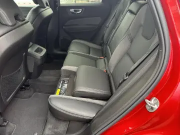 VOLVO XC60 B4 Benzin Plus Dark