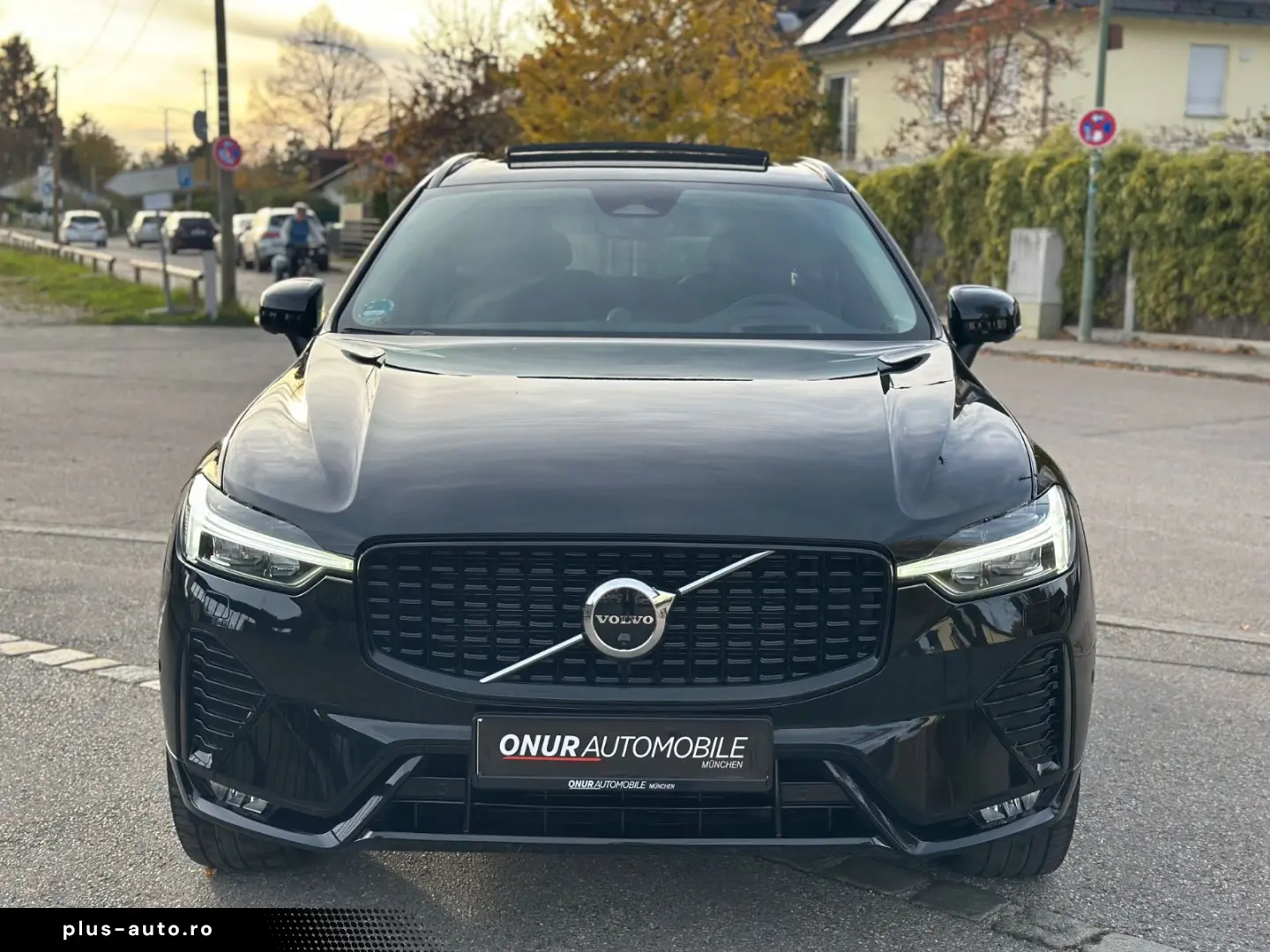 VOLVO XC60 Ultimate Dark AWD Leder HuD Pano B&W 360