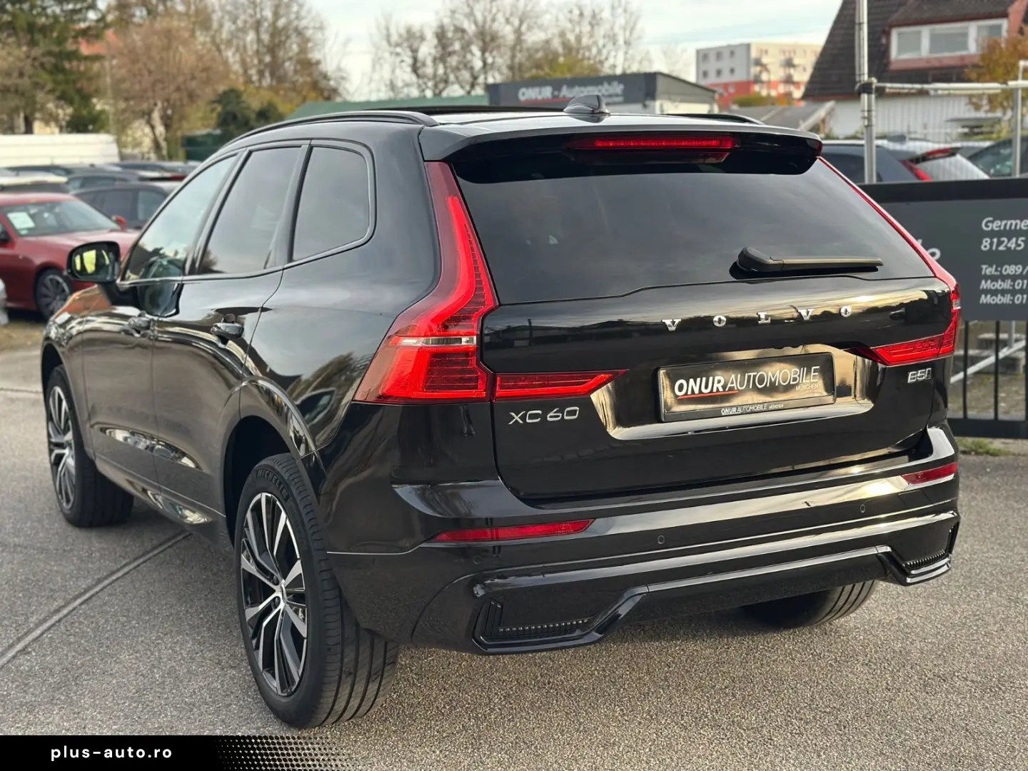 VOLVO XC60 Ultimate Dark AWD Leder HuD Pano B&W 360