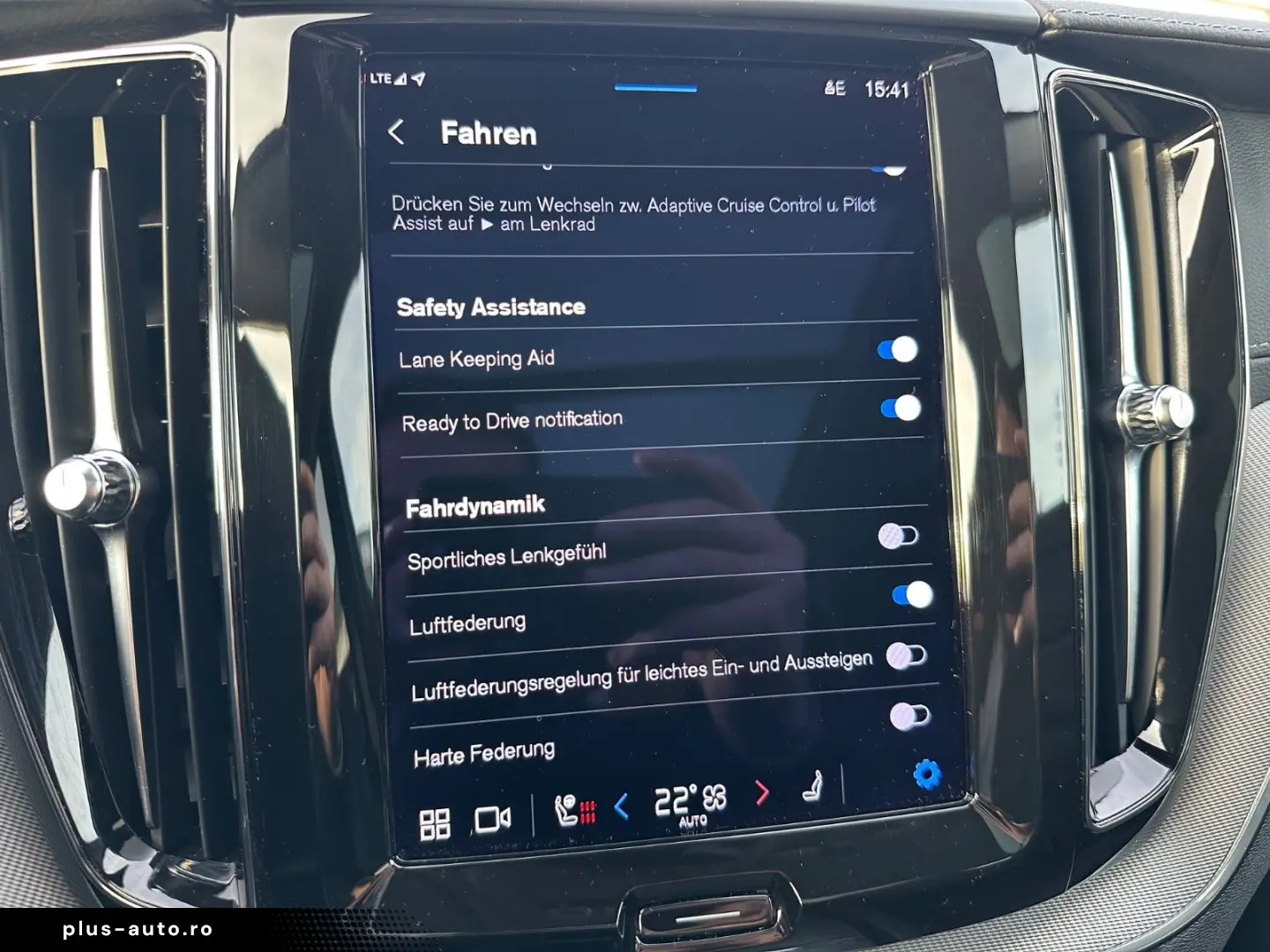 VOLVO XC60 Ultimate Dark AWD Leder HuD Pano B&W 360