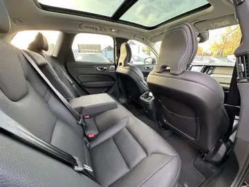 VOLVO XC60 Ultimate Dark AWD Leder HuD Pano B&W 360