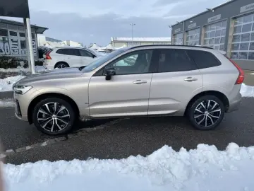 VOLVO XC60 Plus Dark AWD B4 Diesel EU6d StandHZG Leder