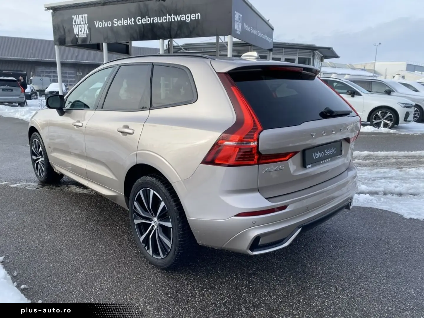 VOLVO XC60 Plus Dark AWD B4 Diesel EU6d StandHZG Leder