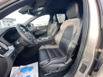 VOLVO XC60 Plus Dark AWD B4 Diesel EU6d StandHZG Leder