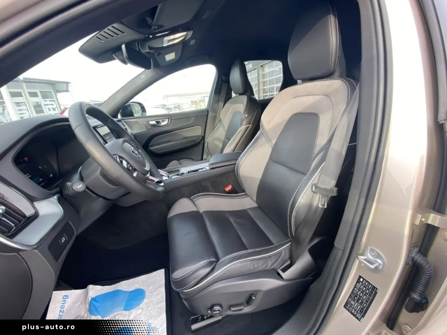 VOLVO XC60 Plus Dark AWD B4 Diesel EU6d StandHZG Leder