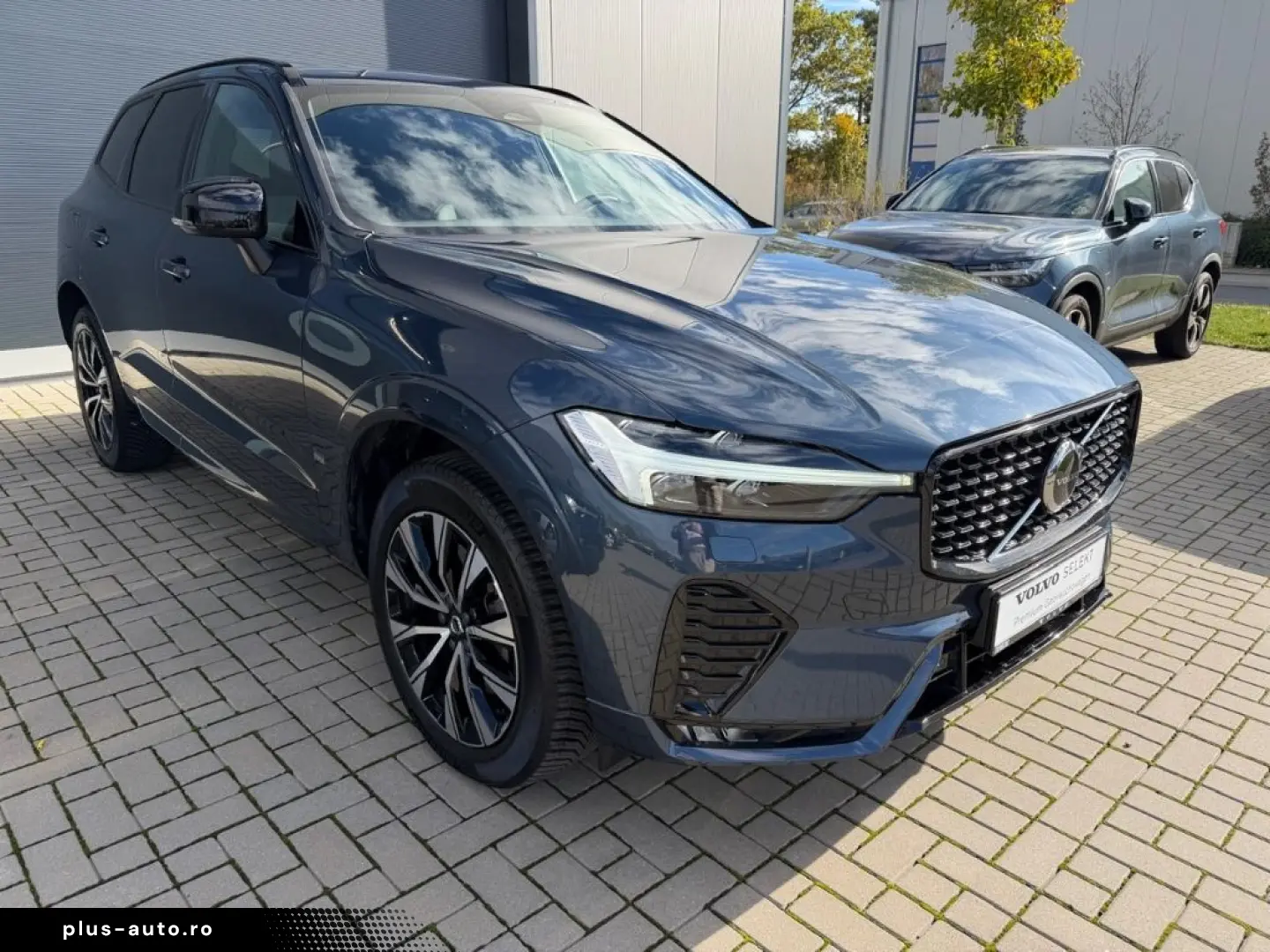 VOLVO XC60 Plus Dark AHK Leder Digitales Cockpit Memor