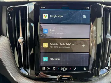 VOLVO XC60 Plus Dark AHK Leder Digitales Cockpit Memor