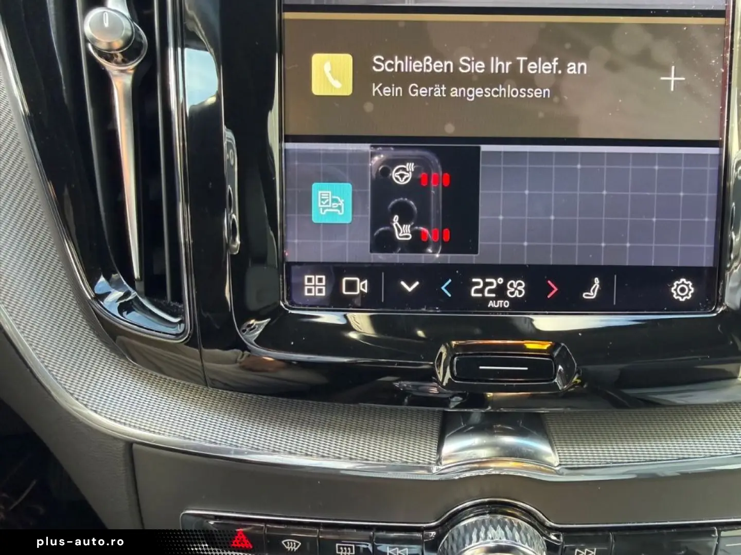 VOLVO XC60 Plus Dark AHK Leder Digitales Cockpit Memor
