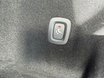 VOLVO XC60 Plus Dark AHK Leder Digitales Cockpit Memor