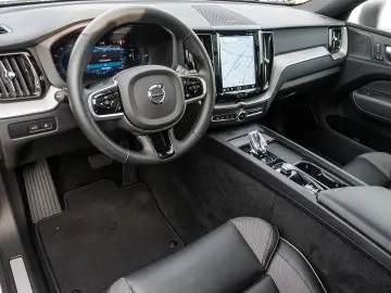 VOLVO XC60 T6 Twin Engine AWD R Design Plug-In Pano 36