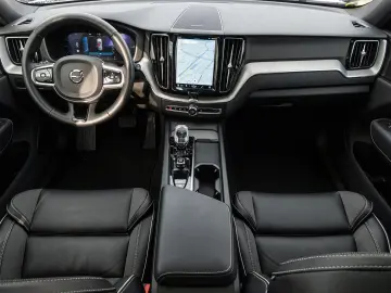 VOLVO XC60 T6 Twin Engine AWD R Design Plug-In Pano 36