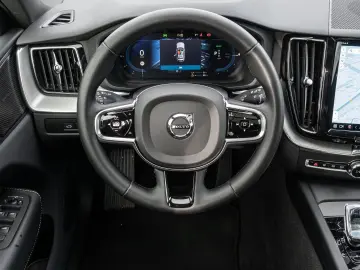 VOLVO XC60 T6 Twin Engine AWD R Design Plug-In Pano 36