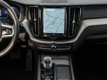 VOLVO XC60 T6 Twin Engine AWD R Design Plug-In Pano 36