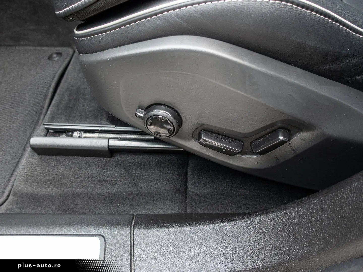 VOLVO XC60 T6 Twin Engine AWD R Design Plug-In Pano 36