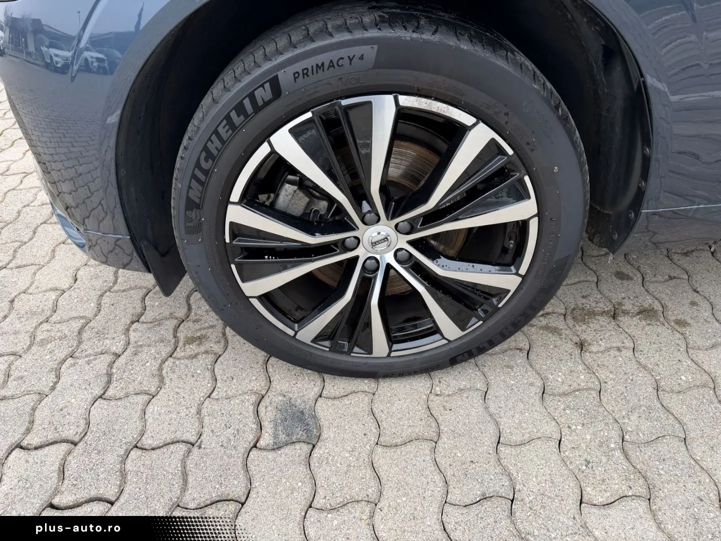 VOLVO XC60 B4 Ultimate Dark AWD HUD Leder Digitales Co