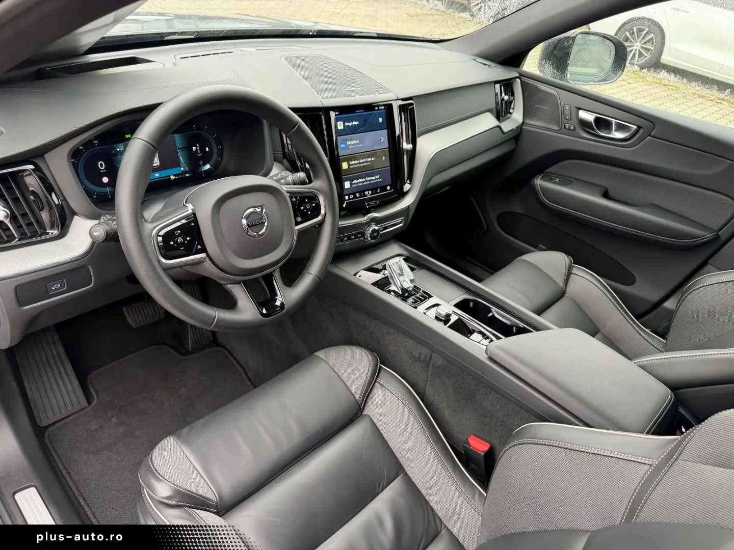 VOLVO XC60 B4 Ultimate Dark AWD HUD Leder Digitales Co