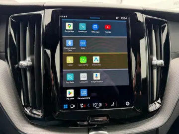 VOLVO XC60 B4 Ultimate Dark AWD HUD Leder Digitales Co