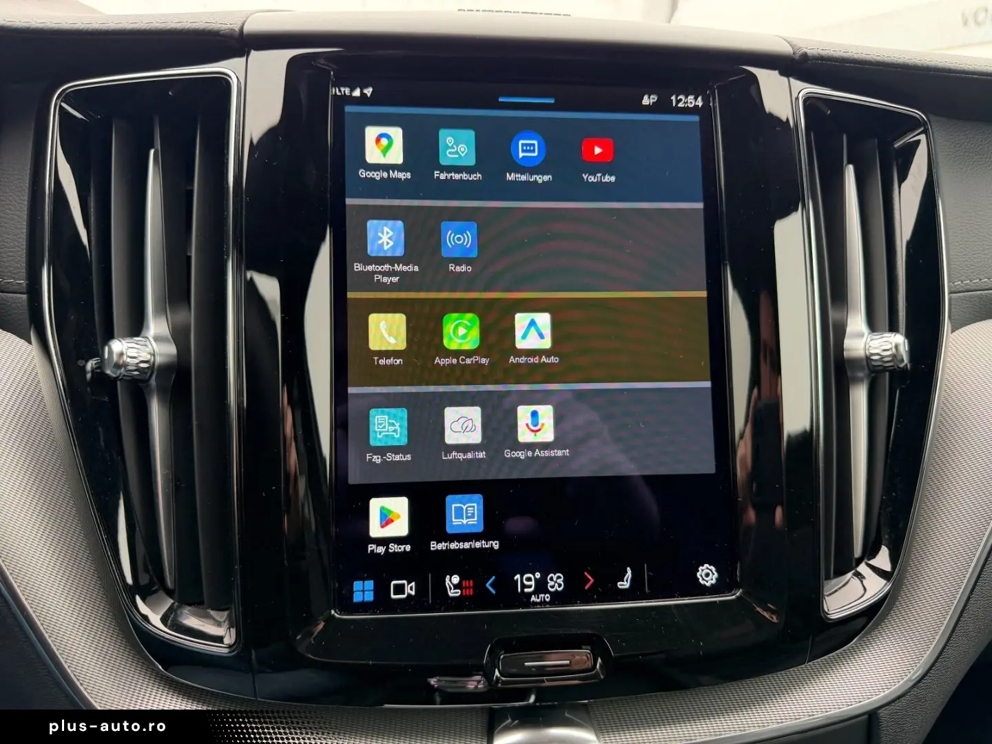 VOLVO XC60 B4 Ultimate Dark AWD HUD Leder Digitales Co