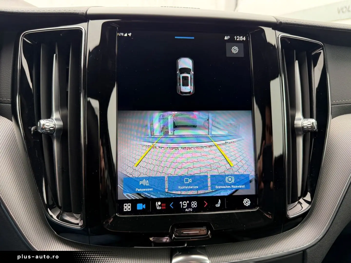 VOLVO XC60 B4 Ultimate Dark AWD HUD Leder Digitales Co