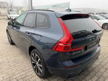 VOLVO XC60 B4 Ultimate Dark AWD HUD Leder Digitales Co