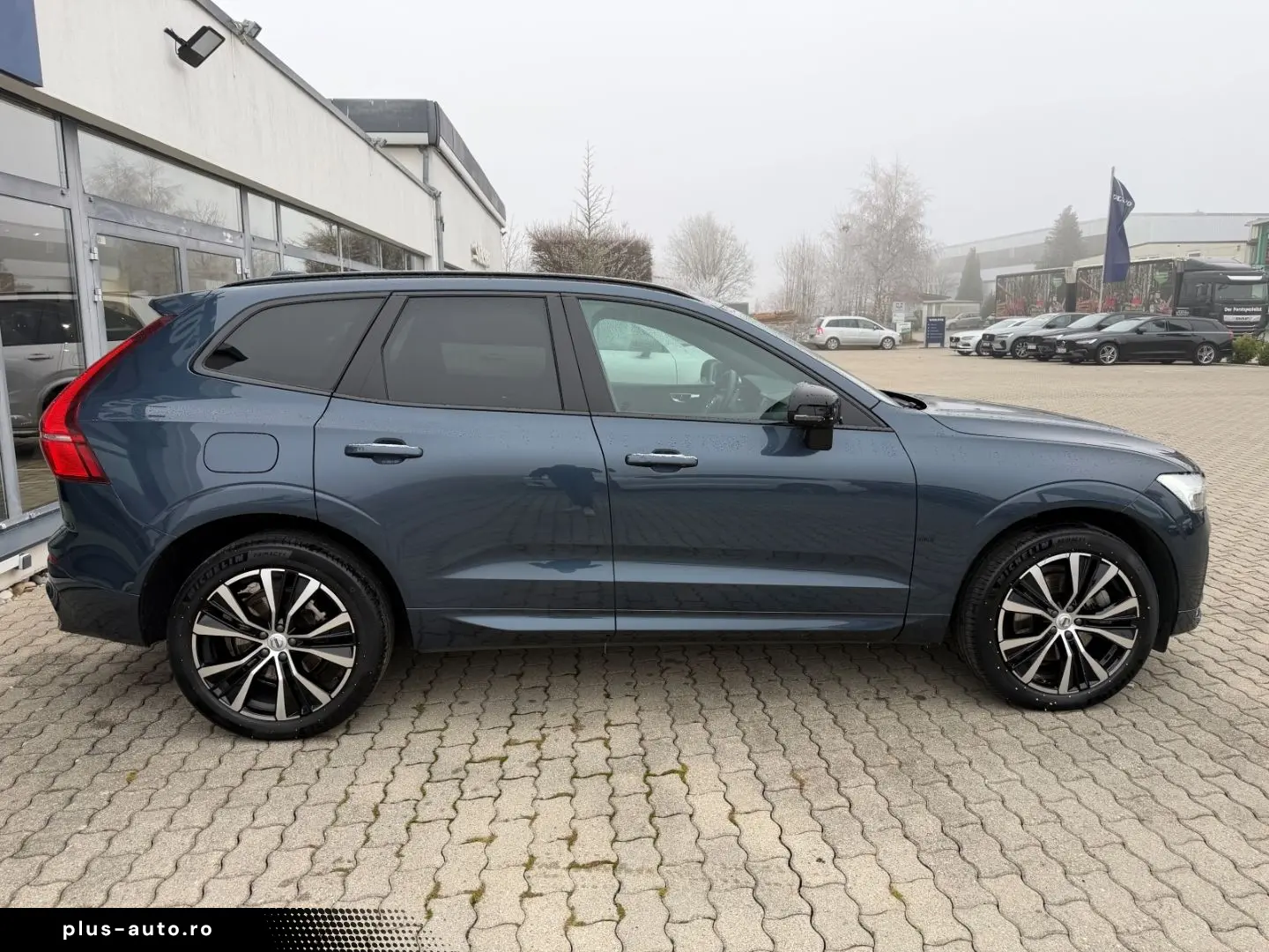 VOLVO XC60 B4 Ultimate Dark AWD HUD Leder Digitales Co