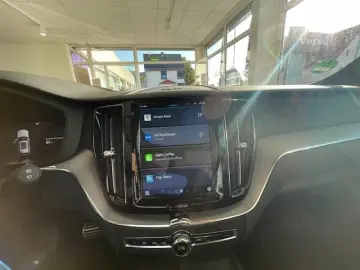 VOLVO XC 60 XC60 R Design Recharge Plug-In Hybrid AWD