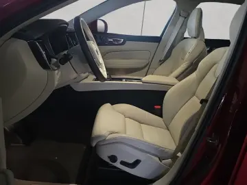 VOLVO XC60 B5 B AWD Core