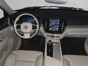 VOLVO XC60 B5 B AWD Core