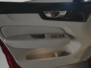 VOLVO XC60 B5 B AWD Core