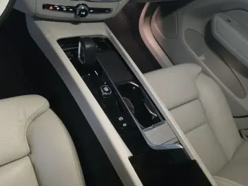 VOLVO XC60 B5 B AWD Core