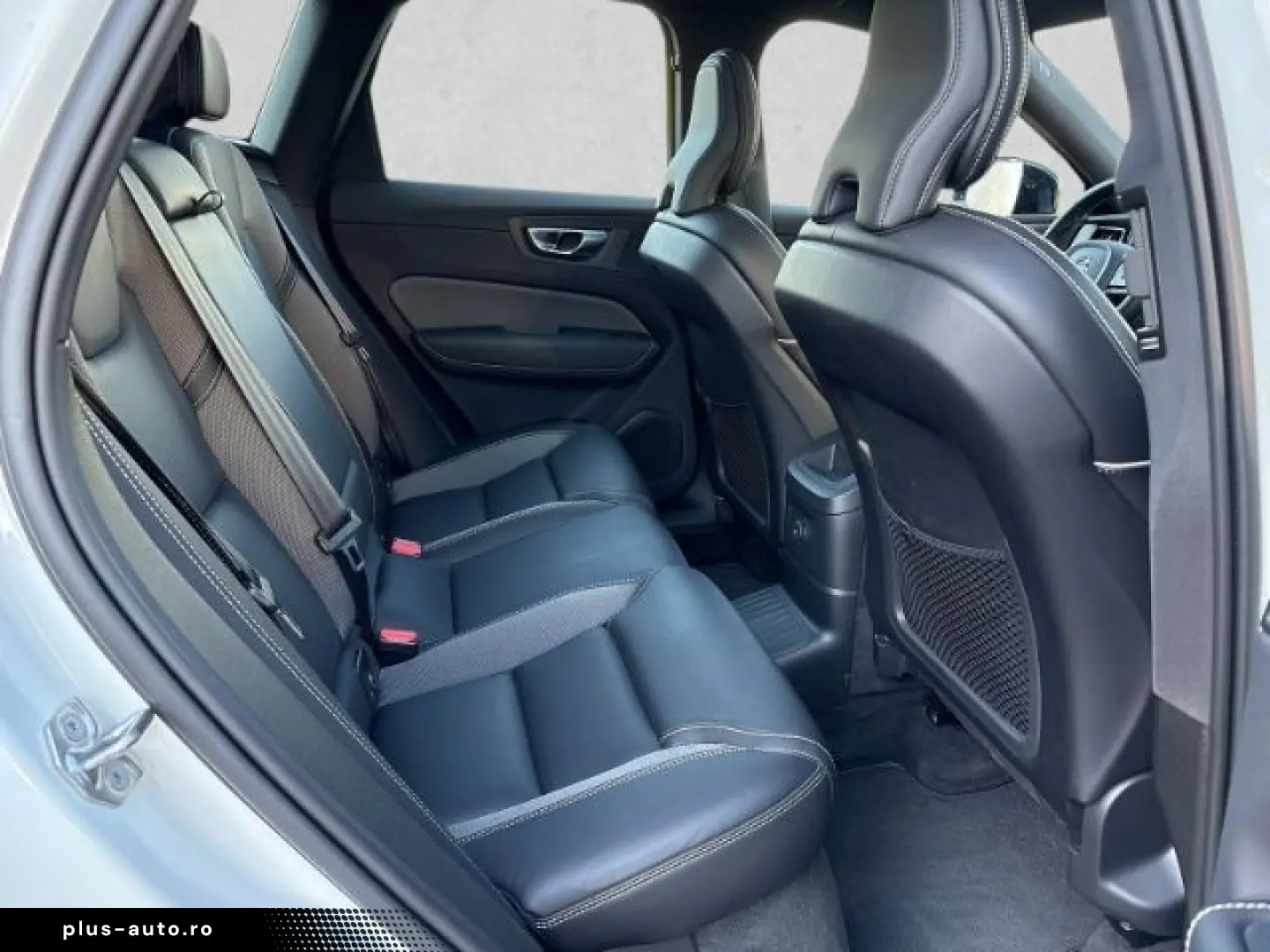 VOLVO XC60 R Design T6 21''LM AHK ACC Goog&hellip;