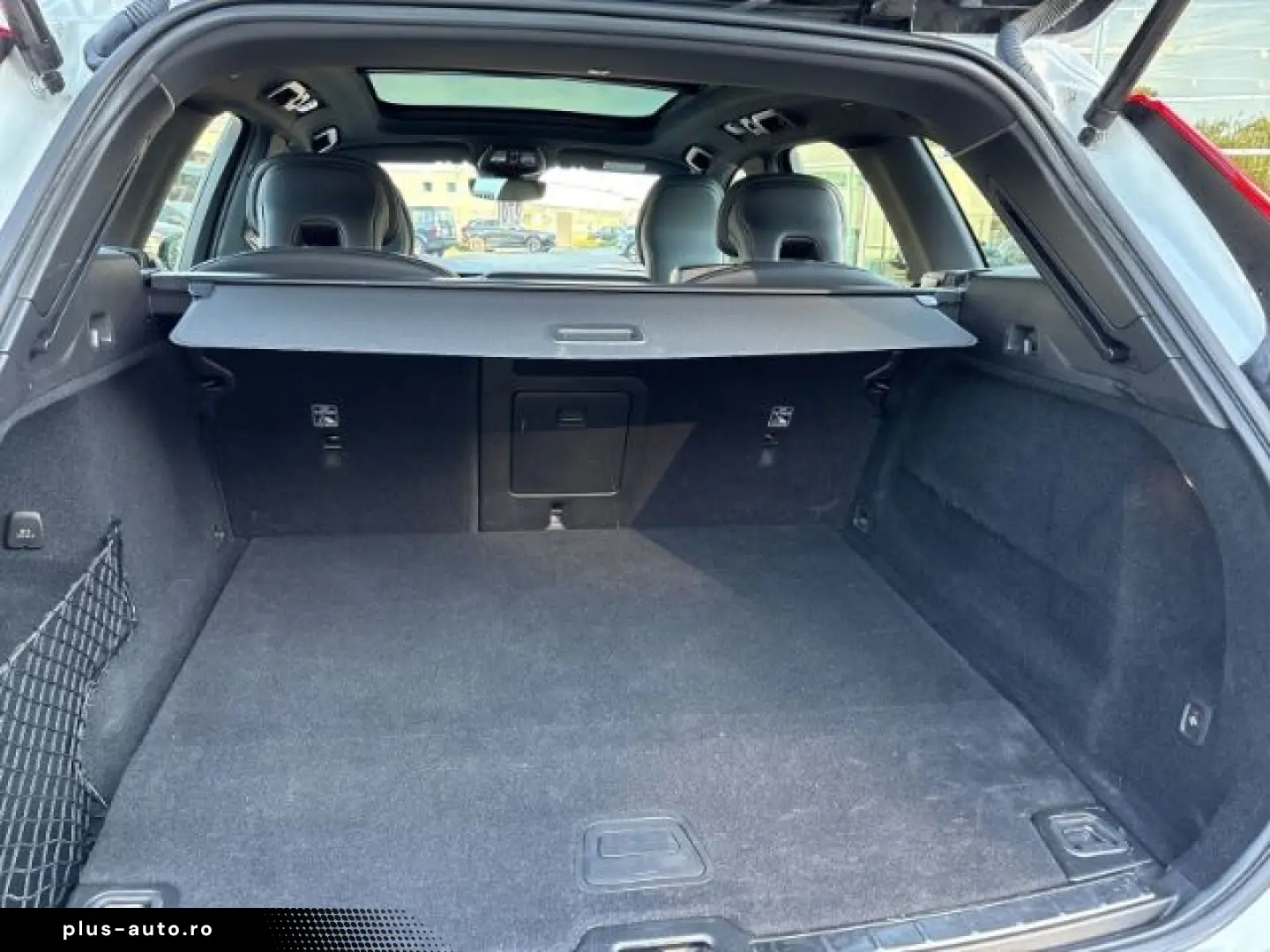 VOLVO XC60 R Design T6 21''LM AHK ACC Goog&hellip;