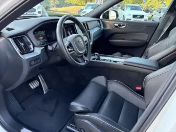 VOLVO XC60 R Design T6 21''LM AHK ACC Goog&hellip;